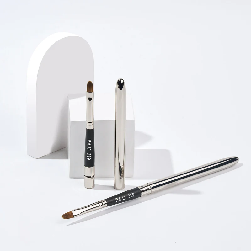 PAC Lip Brush 319